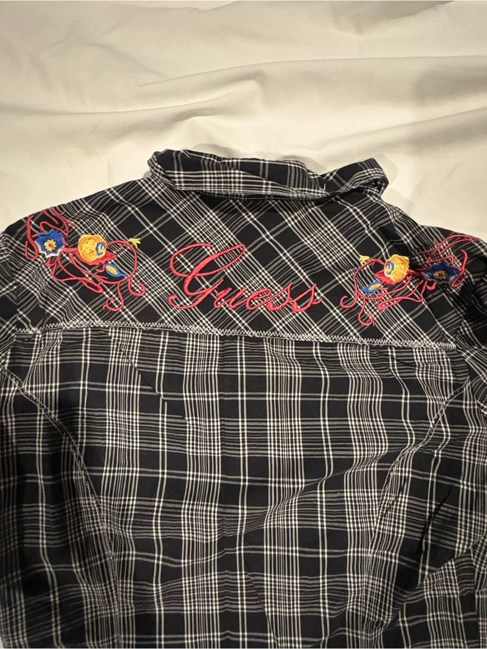 Guess Women’s Black Plaid Long Sleeve Button Down Size:Small - Picture 7 of 7